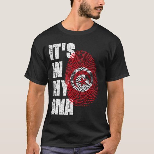 私のDNAチュニジア国旗の中にある Tシャツ (正面)