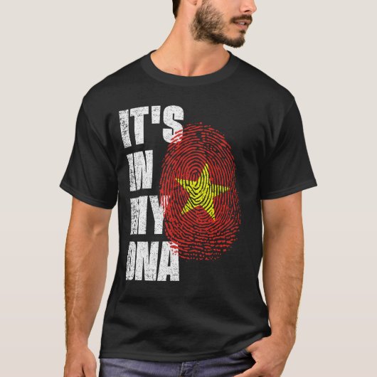 私のDNAベトナム国旗の中にある Tシャツ (正面)