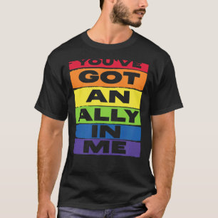 私のLGBTの得虹の旗のサポートに味方 Tシャツ