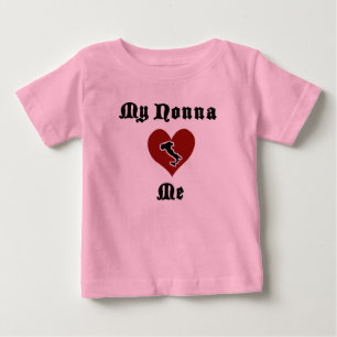 私のNonnaは私を幼児のTシャツ愛します ベビーTシャツ