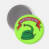 私のTシャツを踏み鳴らすな マグネット (正面/裏面)