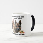 私はあなたのためにジャーマン・シェパードのコーヒー住み、死にます モーフィングマグカップ (正面右)