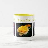 私はあなたを愛する黄色のバラパーソナライズされた ツートーンマグカップ (中央)