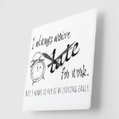 私はいつも仕事に遅れて着くが、コーヒーマグのトート スクエア壁時計 (傾斜)