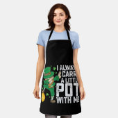 私はいつも運セント・パトリックと小さなポット エプロン (着用した状態)
