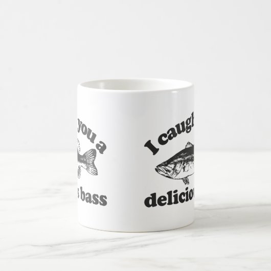 私はおいしい低音つかまえました コーヒーマグカップ (中央)