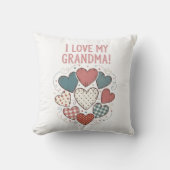 私はおばあちゃんの国ハートデザイン クッション (正面)