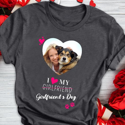 私はおもしろい私のガールフレンド犬の恋人のハート写真が大好き Tシャツ