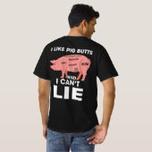 私はおもしろい豚のお尻が好きで嘘をつけない Tシャツ (裏面フル)