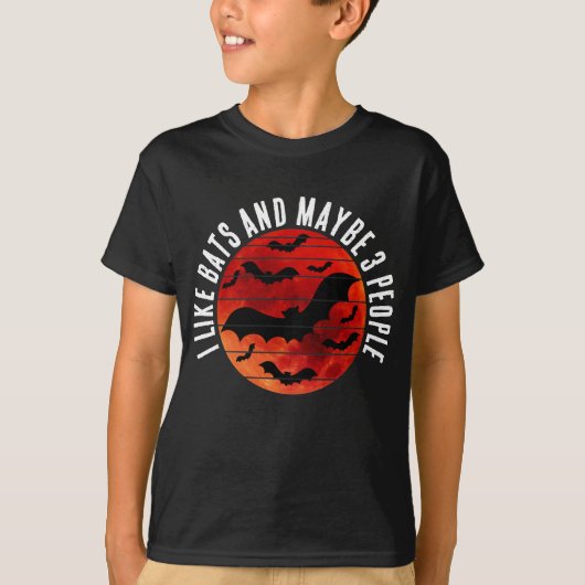 私はこうもりが好きで、3人も好きだ Tシャツ (正面)