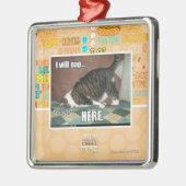 私はここにうたた寝します メタルオーナメント (左)