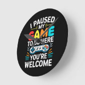 私はここにシャツの男性の女性の子供Vに私のゲームを一時停止 ラウンド壁時計 (傾斜)