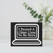 私はここに居るトルコ劇を一休みした ポストカード (スタンド正面)