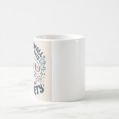私はこの不安には小さ過ぎる コーヒーマグカップ (中央)