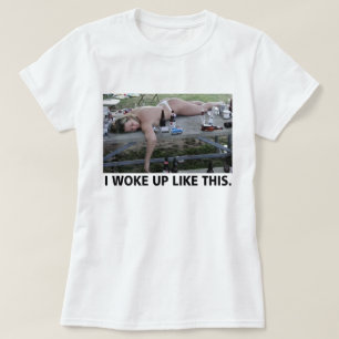 私はこれのように目覚めました。 飲まれる Tシャツ