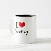 私はごまかすことを愛します ツートーンマグカップ (正面左)