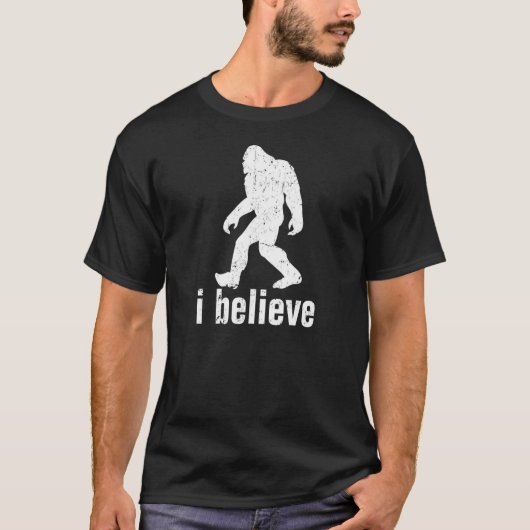 私はそこにですSQUATCHのTシャツ信じます Tシャツ (正面)