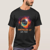 私はそこにトータル太陽のEclipse Montpelier Vermont Tシャツ (正面)