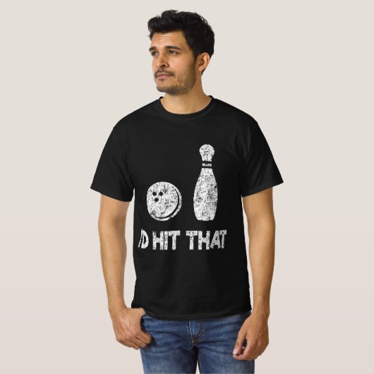 私はそのおもしろいボーリング、ボウリングをする人、 クリケットの投手ギフトを打つ動揺して Tシャツ (正面フル)