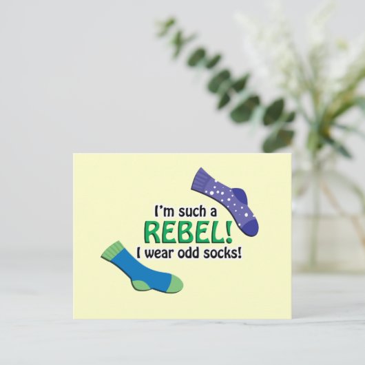 私はそのような反逆者、私身に着けています異様なソックスをです! ポストカード (スタンド正面)