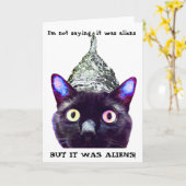 "私はそれがエイリアン….であることを言っていません"猫の挨拶状 カード (黄色い花)