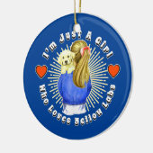 私はただの女の子で、イエロー・ラブラドール・レトリーバーの子犬を愛する セラミックオーナメント (左)