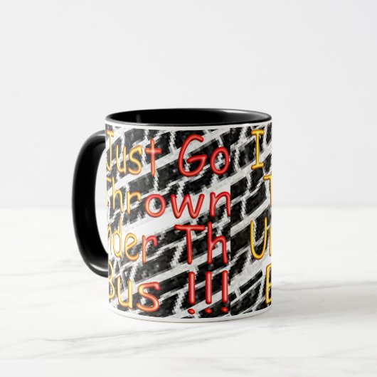 私はちょうどバスの下で投げられて得ました マグカップ (正面左)