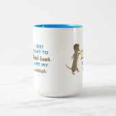 私はちょうどビールを飲み及び私のウインナーをかわいがりたいと思います ツートーンマグカップ (中央)