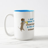 私はちょうどビールを飲み及び私のウインナーをかわいがりたいと思います ツートーンマグカップ (左)