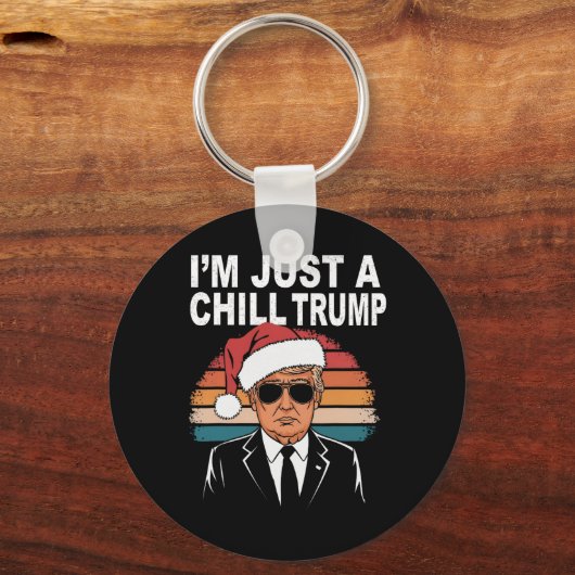 私はちょうど冷たい男のミームトランプ2024おもしろい主宰している キーホルダー (正面)