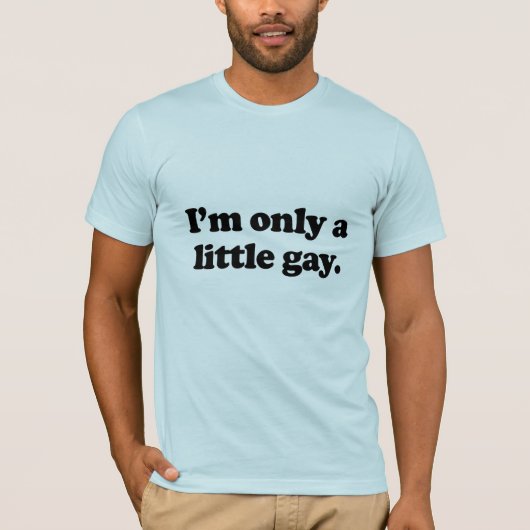 私はちょっとゲイです.png tシャツ (正面)