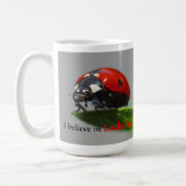 私はてんとう虫のマグで信じます コーヒーマグカップ (左)