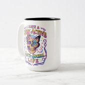 私はとても活動的だ.... ツートーンマグカップ (正面左)