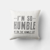 私はとても謙虚だ クッション (裏面)