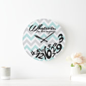 私はとにかく遅れている – ティール(緑がかった色)ブルーとグレー ラージ壁時計 (ホーム)