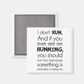 私はな走い。何かが私を追いかけているかもしれない。 マグネット (正面/裏面)