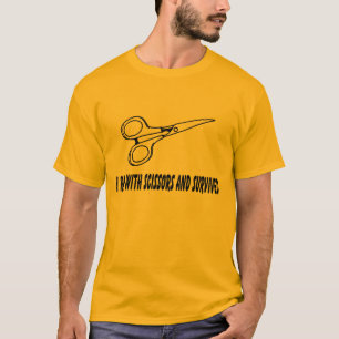 私ははさみによって走り、生き延びました Tシャツ