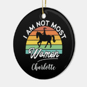 私はほとんどの女性ではないヴィンテージ乗馬の恋人 セラミックオーナメント (左)