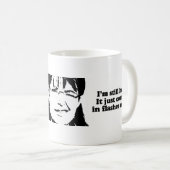 私はまだ熱いです。 それはフラッシュちょうど入って来ます コーヒーマグカップ (正面右)