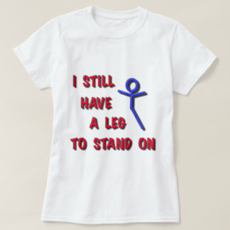 私はまだ、赤立つ、足を青、stickman有します tシャツ