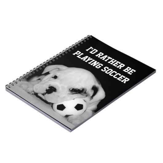 "私はむしろサッカー"の英国のブルドッグの子犬遊んでいました ノートブック (左側)