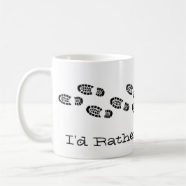 私はむしろハイキングのブーツ白黒おもしろい コーヒーマグカップ