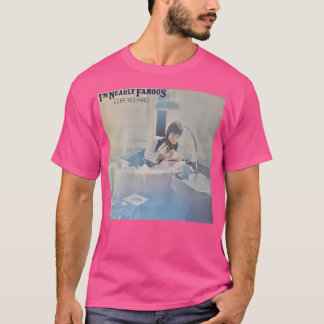 私はもう少しで有名だ Tシャツ