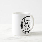 私はもっと宇宙コーヒーマグが必要 コーヒーマグカップ (正面右)