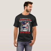 私はもはや~の陰謀理論家とは思えない Tシャツ (正面フル)