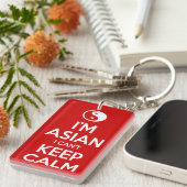 私はアジア人で落ち着き保ない キーホルダー (正面右)