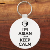 私はアジア人で落ち着き保ない キーホルダー (正面)