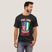 私はアメリカに住むかもしれないが、私の話はシエラで始まった Tシャツ (正面フル)