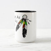 私はアメリカ人に見えるほど白くはない先住民 ツートーンマグカップ (中央)