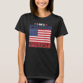 私はアメリカ誇りを持った国旗の愛国心を持っている Tシャツ (正面)